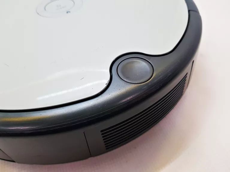 ROBOT SPRZĄTAJĄCY IROBOT ROOMBA 698 + ŁAD