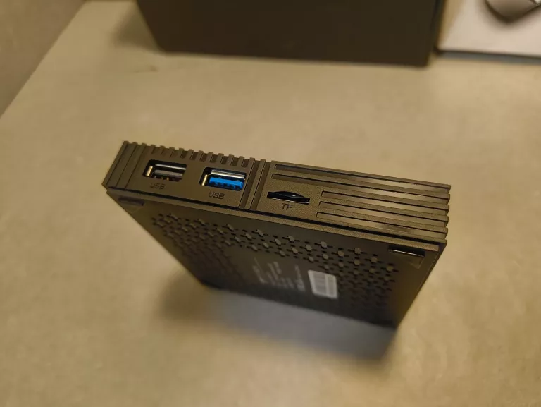 TV BOX A95X F2 + PILOT RII