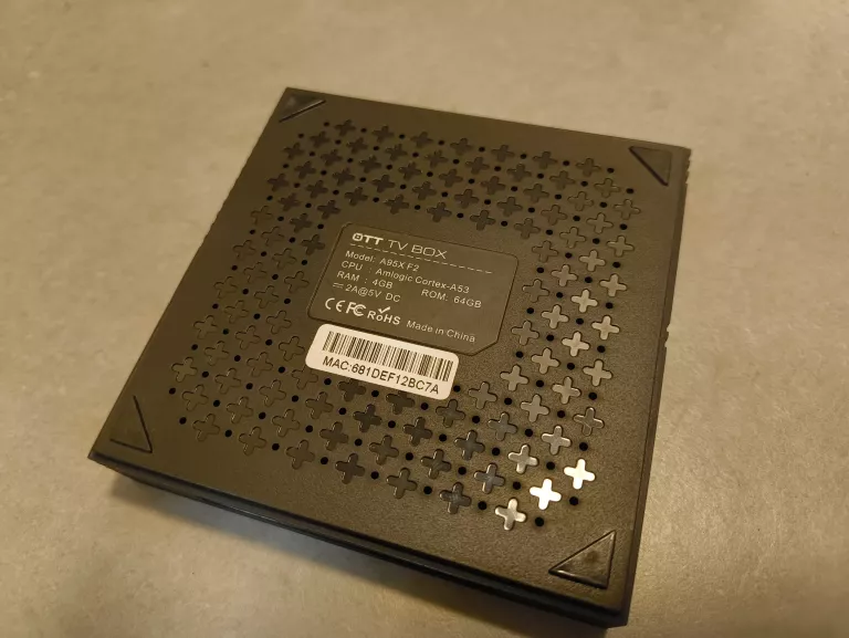 TV BOX A95X F2 + PILOT RII