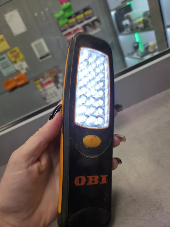 LATARKA LED DO SAMOCHODU WARSZATOWA NA MAGNES