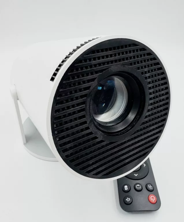 PROJEKTOR LQWELL HY300 + PILOT