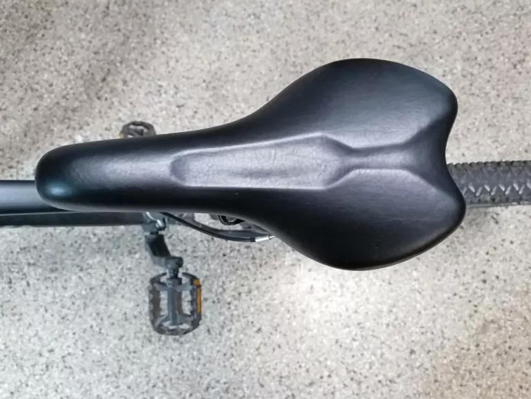 rower-rockrider-340-rama-50cm-kola-26-cali-material-ramy-179-1