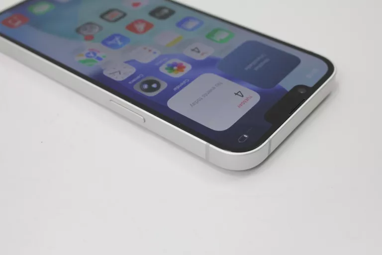 TELEFON IPHONE 16E 128GB GWARANCJA DO 11 WRZEŚNIA 2026!