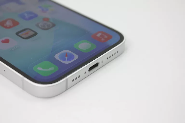 TELEFON IPHONE 16E 128GB GWARANCJA DO 11 WRZEŚNIA 2026!