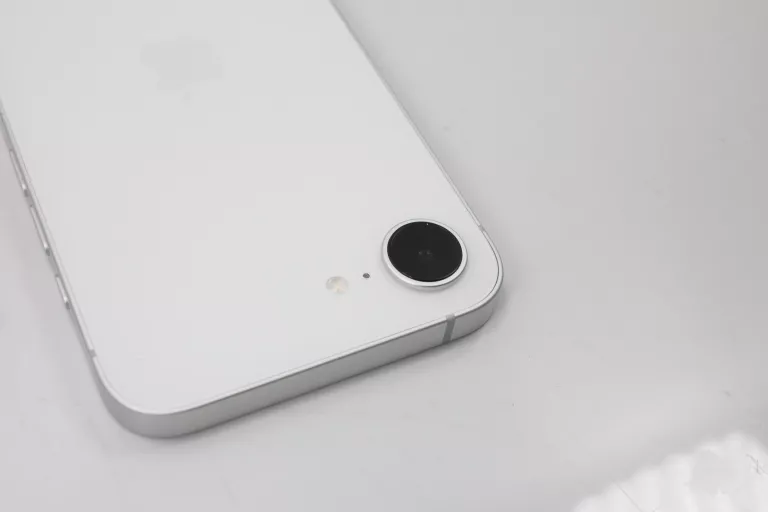 TELEFON IPHONE 16E 128GB GWARANCJA DO 11 WRZEŚNIA 2026!