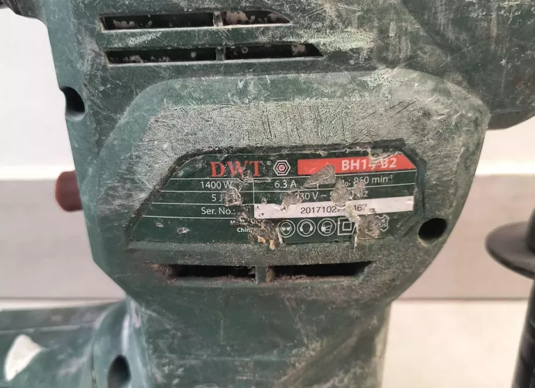 MŁOTOWIERTARKA DWT BH132 1400 W