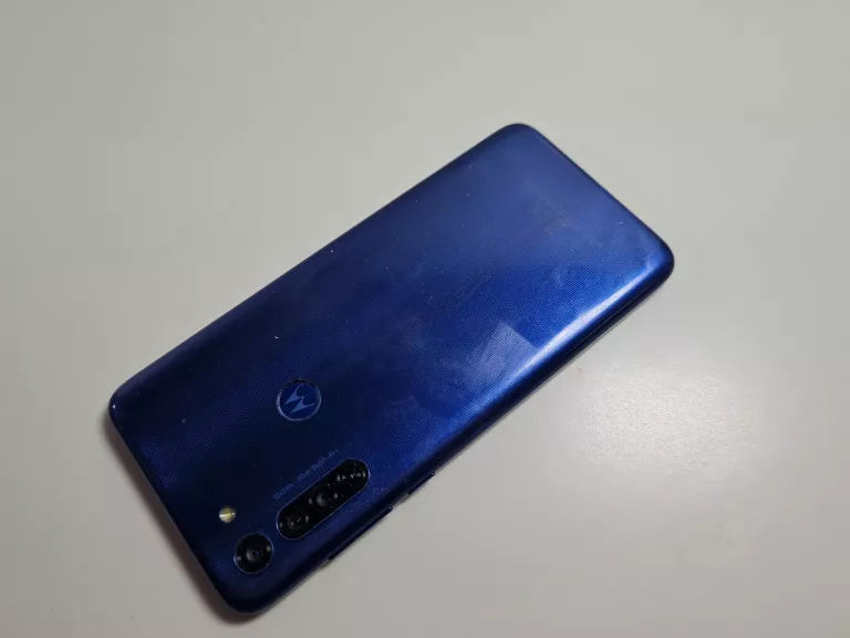 TELEFON MOTOROLA MOTO G8 4/64GB XT2045 NIEBIESKI