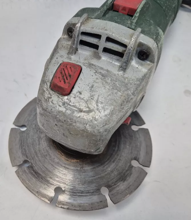 SZLIFIERKA BOSCH 750-125