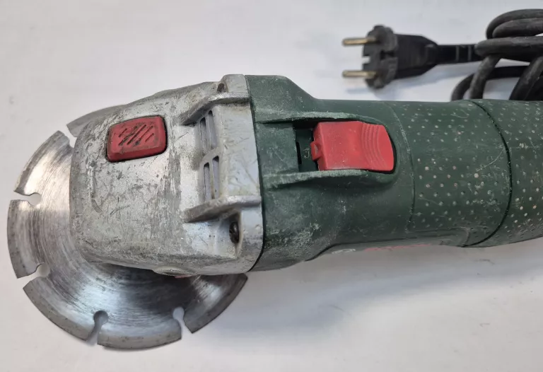 SZLIFIERKA BOSCH 750-125