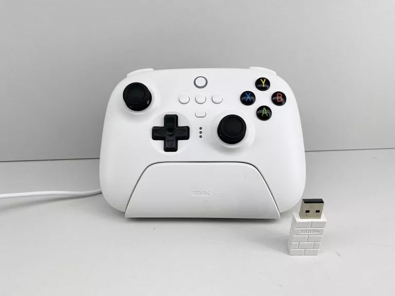 PAD BEZPRZEWODOWY/PRZEWODOWY 8BITDO ULTIMATE 2.4G BIAŁY