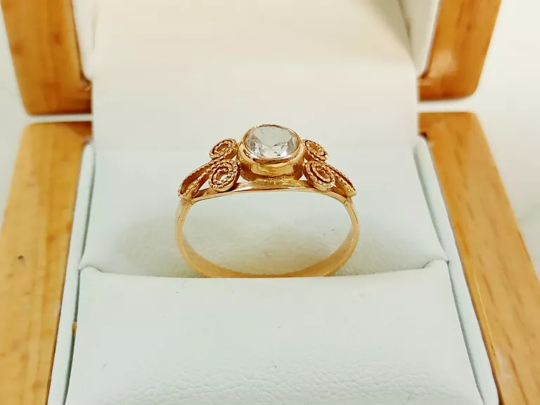 ZŁOTY PIERŚCIONEK Z BIAŁĄ CYRKONIĄ 2,01G 585 R15