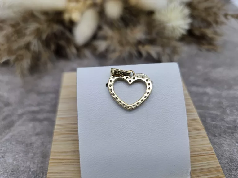 PIĘKNA ZŁOTA ZAWIESZKA PRÓBA 585 WAGA: 0,86G 1CM/1,5CM