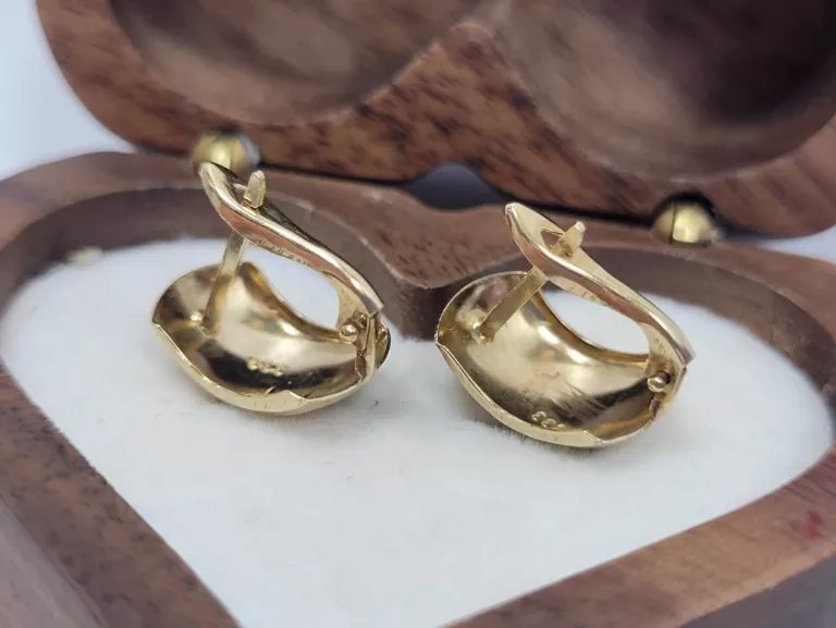 SUBTELNE ZŁOTE  KOLCZYKI 1,11 G  ZŁOTO 333 ZAPIĘCIE ANGIELSKIE