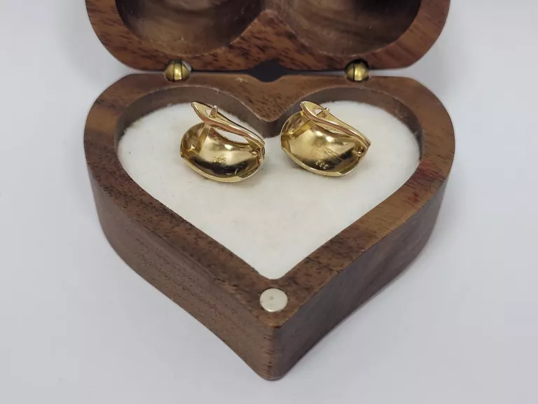 SUBTELNE ZŁOTE  KOLCZYKI 1,11 G  ZŁOTO 333 ZAPIĘCIE ANGIELSKIE