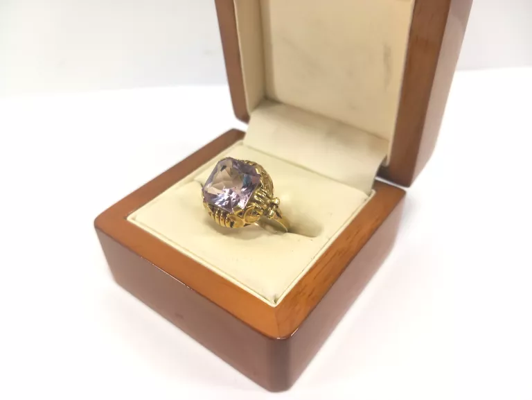 STYLOWY ZŁOTY  PIERŚCIONEK Z DUŻYM AMETYSTEM, PONADCZASOWY WZÓR PR.333 R17