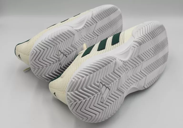 BUTY DO TENISA MĘSKIE ADIDAS GAMESPEC 38 2/3