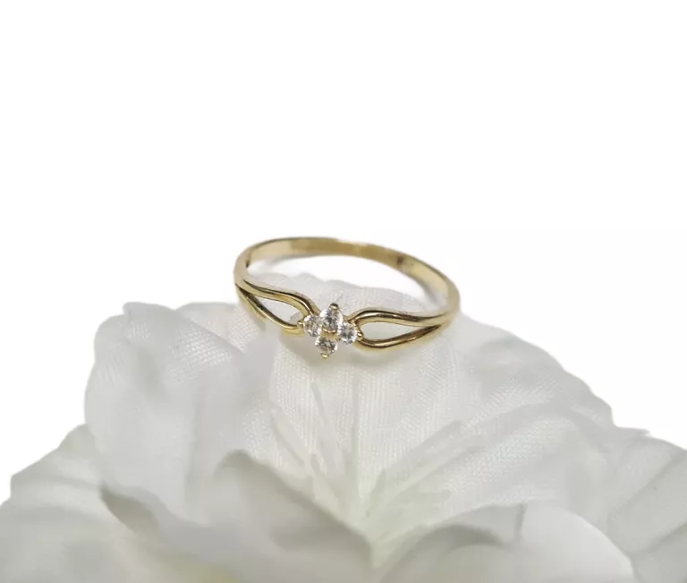 DELIKATNY ZŁOTY PIERŚCIONEK 1,42G P585 R 19