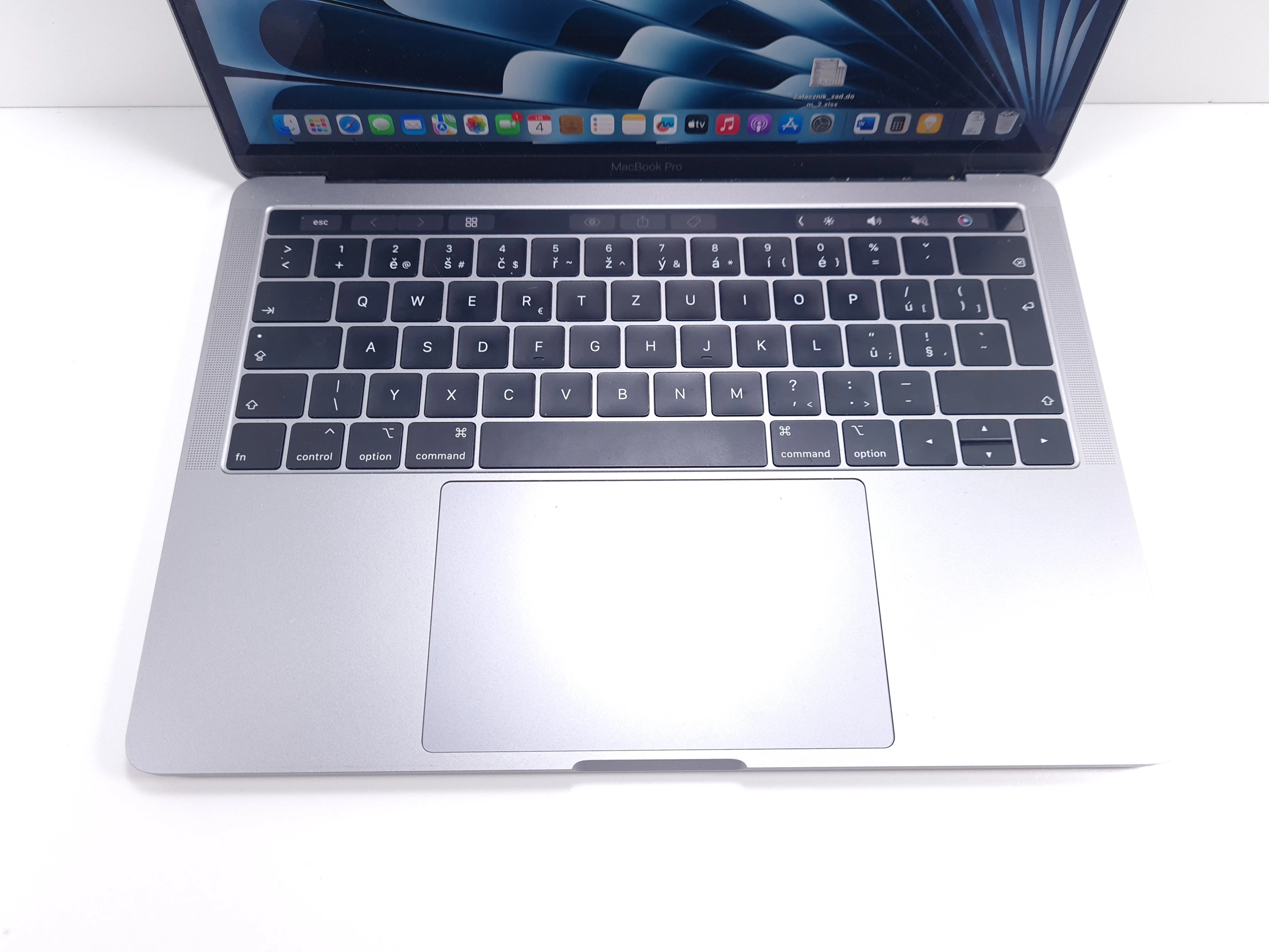 apple-macbook-pro-13-a1989-2019r-i7-8569u-16gb-512gb-ssd-210-cykli-ean-gtin-4251922600960