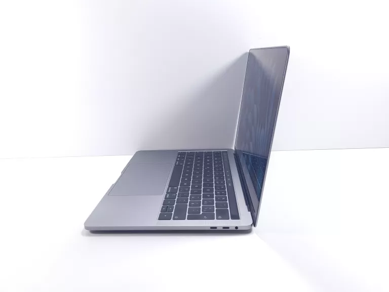 apple-macbook-pro-13-a1989-2019r-i7-8569u-16gb-512gb-ssd-210-cykli-przekatna-ekranu-1330