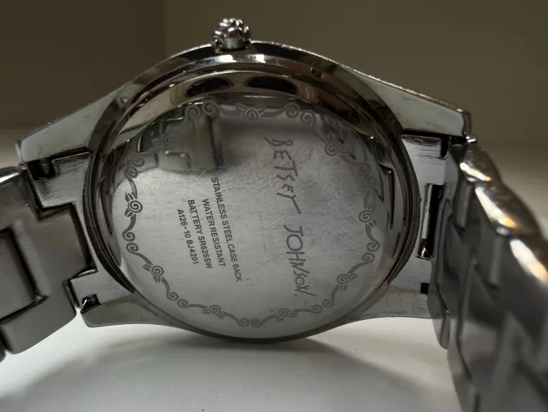 ZEGAREK BETSEY JOHNSON