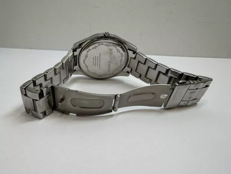 ZEGAREK BETSEY JOHNSON