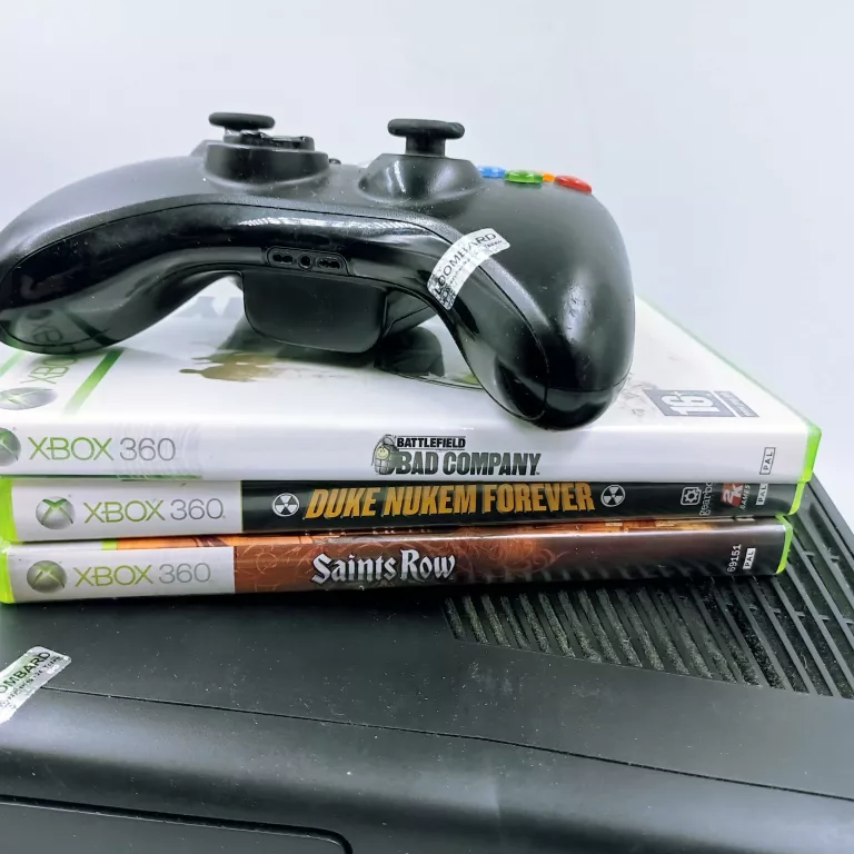 KONSOLA XBOX 360 + PAD + GRY