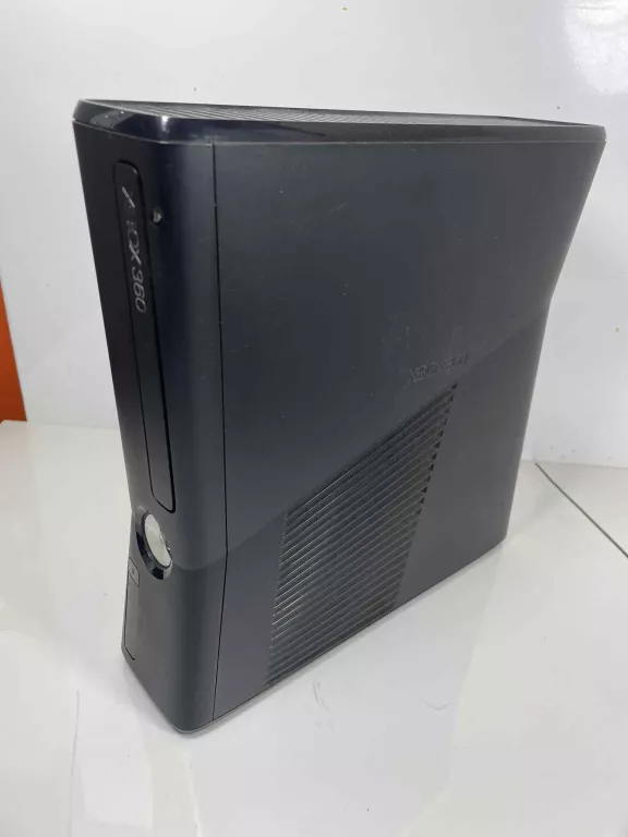 KONSOLA XBOX 360 SLIM 250GB 2 PADY 9 GIER