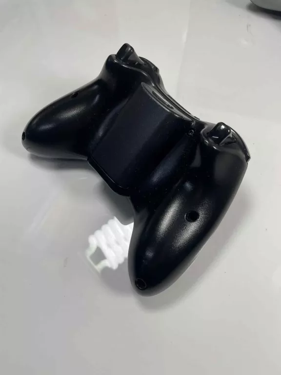 KONSOLA XBOX 360 SLIM 250GB 2 PADY 9 GIER