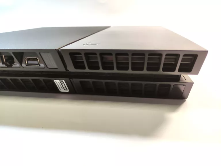 KONSOLA SONY PS4 500 GB 2X PAD KABEL