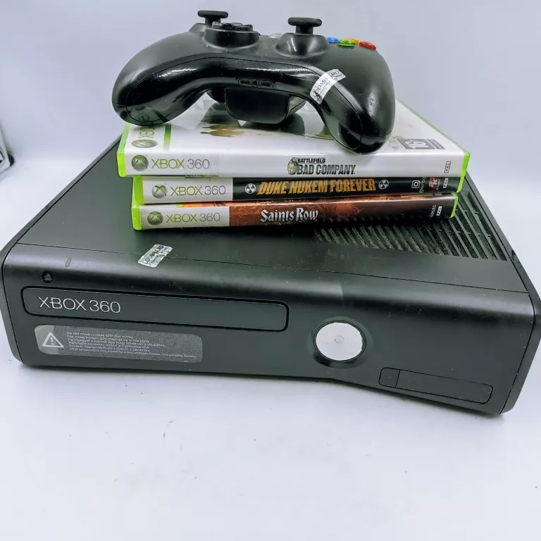 KONSOLA XBOX 360 + PAD + GRY