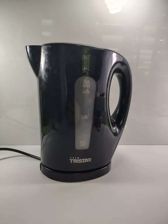 CZAJNIK ELEKTRYCZNY TRISTAR CZARNY