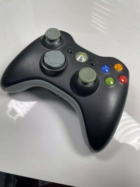 KONSOLA XBOX 360 SLIM 250GB 2 PADY 9 GIER