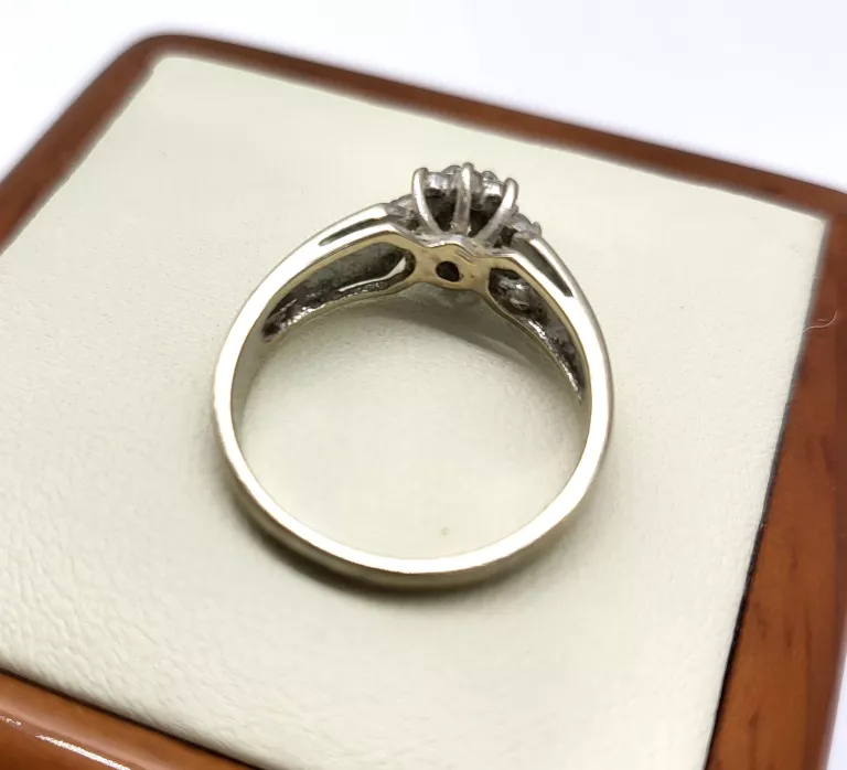 ZŁOTY PIERŚCIONEK Z BIAŁYM ZŁOTEM 3.33G/585