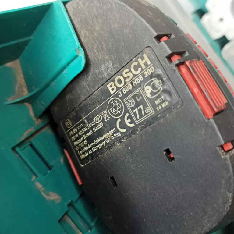 NOŻYCE ELEKTRYCZNE AKUMULATOROWE BOSCH 12 CM 3,6 V / KOMPLET