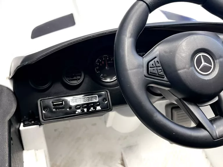 SAMOCHÓD NA AKUMULATOR DLA DZIECKA MERCEDES AMG BIAŁY TYLKO ODB OSOBISTY