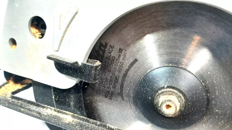 PILARKA TARCZOWA MAKITA 5604R