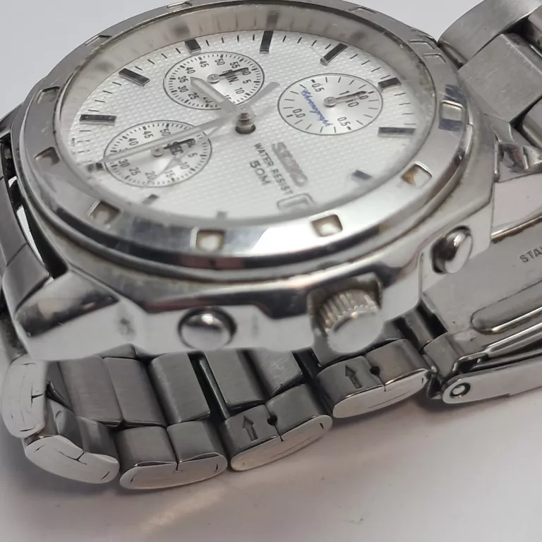 ZEGAREK SEIKO V657-9010