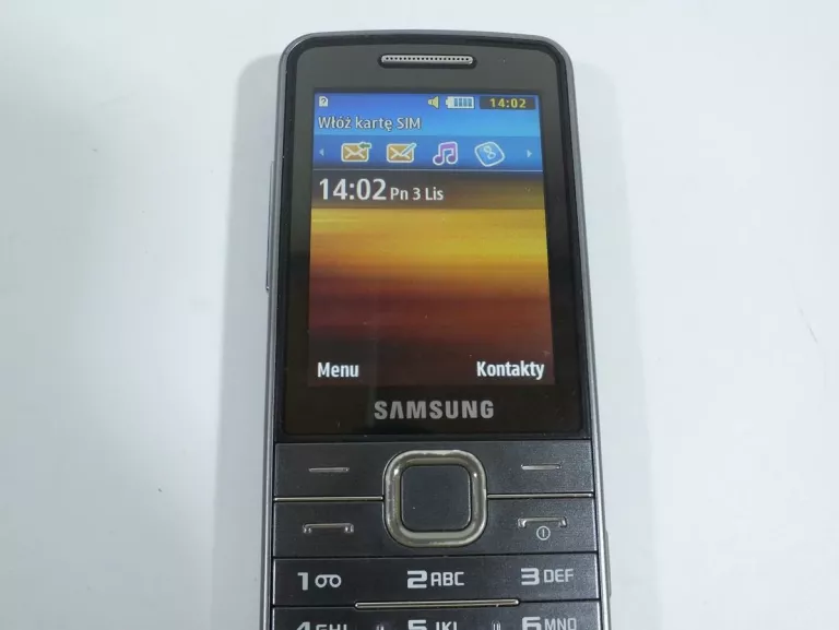 telefon-samsung-z-klawiatura-lad-przekatna-ekranu-240