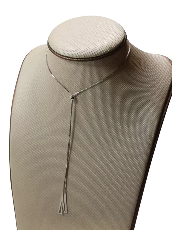 WSPANIAŁY SREBRNY ŁAŃCUSZEK Z PRZYWIESZKAMI 3,44G 925 R.70