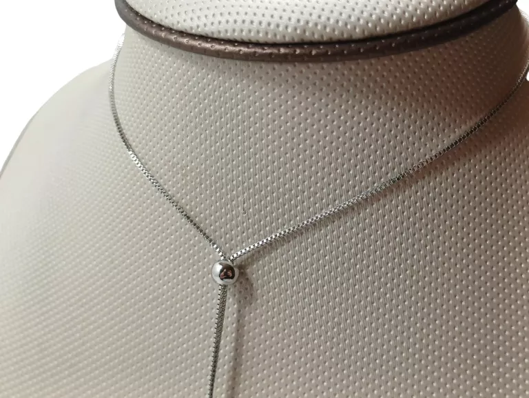 WSPANIAŁY SREBRNY ŁAŃCUSZEK Z PRZYWIESZKAMI 3,44G 925 R.70