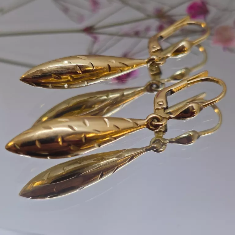 PIĘKNE WISZĄCE ZŁOTE KOLCZYKI