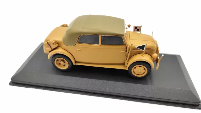 SAMOCHODY 2WŚ TYPE 1500A/01 KFZ 21 SKALA 1:43