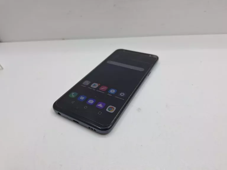 TELEFON  LG K40 PUDEŁKO