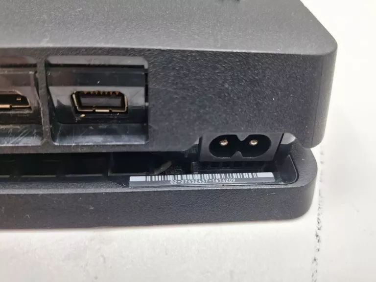 KONSOLA  PS4 500GB SLIM+PAD ZASTĘPCZT