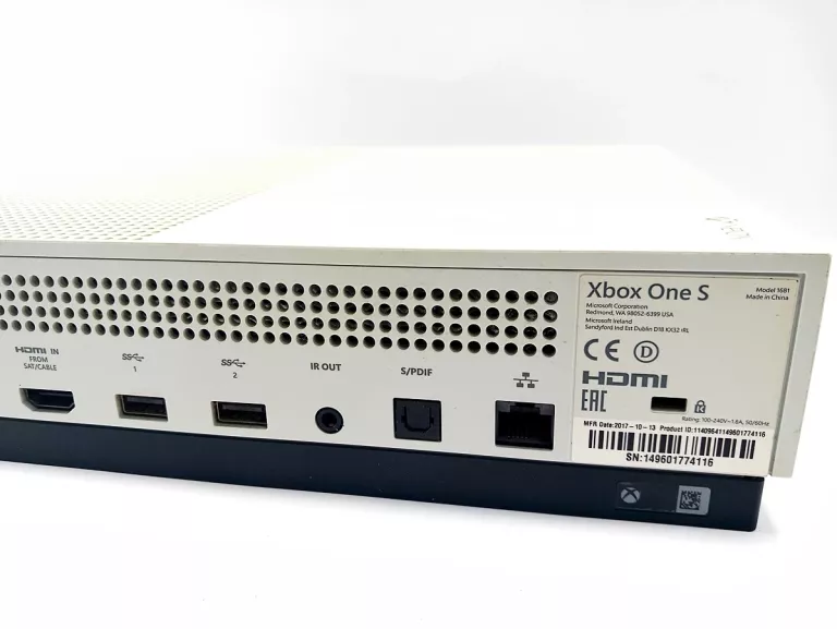 KONSOLA XBOX ONE 500GB KPL + STACJA ŁADOWANIA I PAD ORG