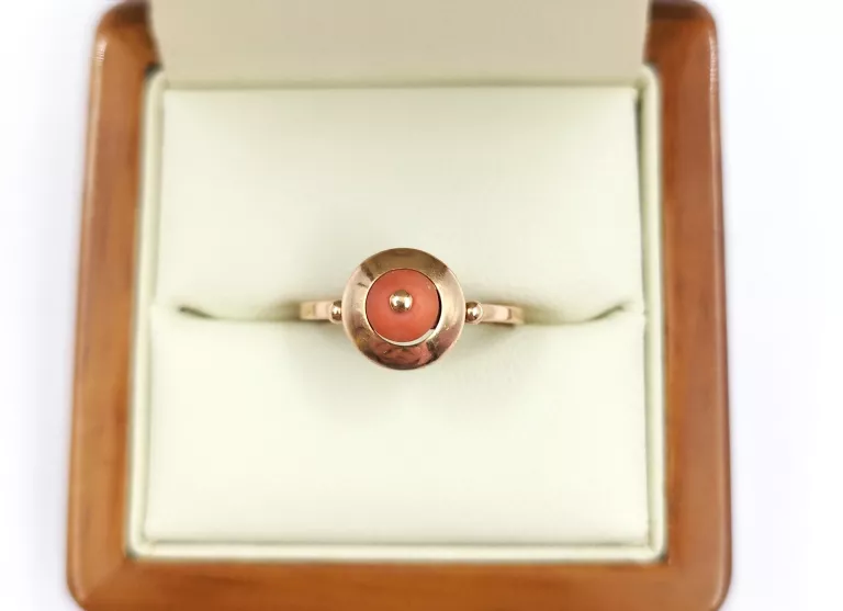 piekny-zloty-pierscionek-z-koralem-stan-11323-2