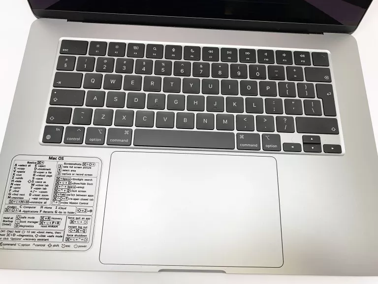 LAPTOP MACBOOK AIR 2023 (A2941) M2 15,3"