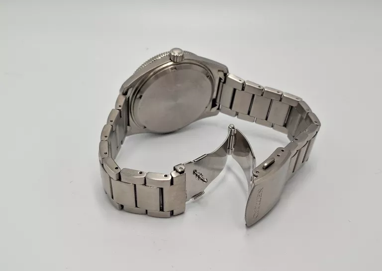 ZEGAREK CITIZEN ECO DRIVE J810