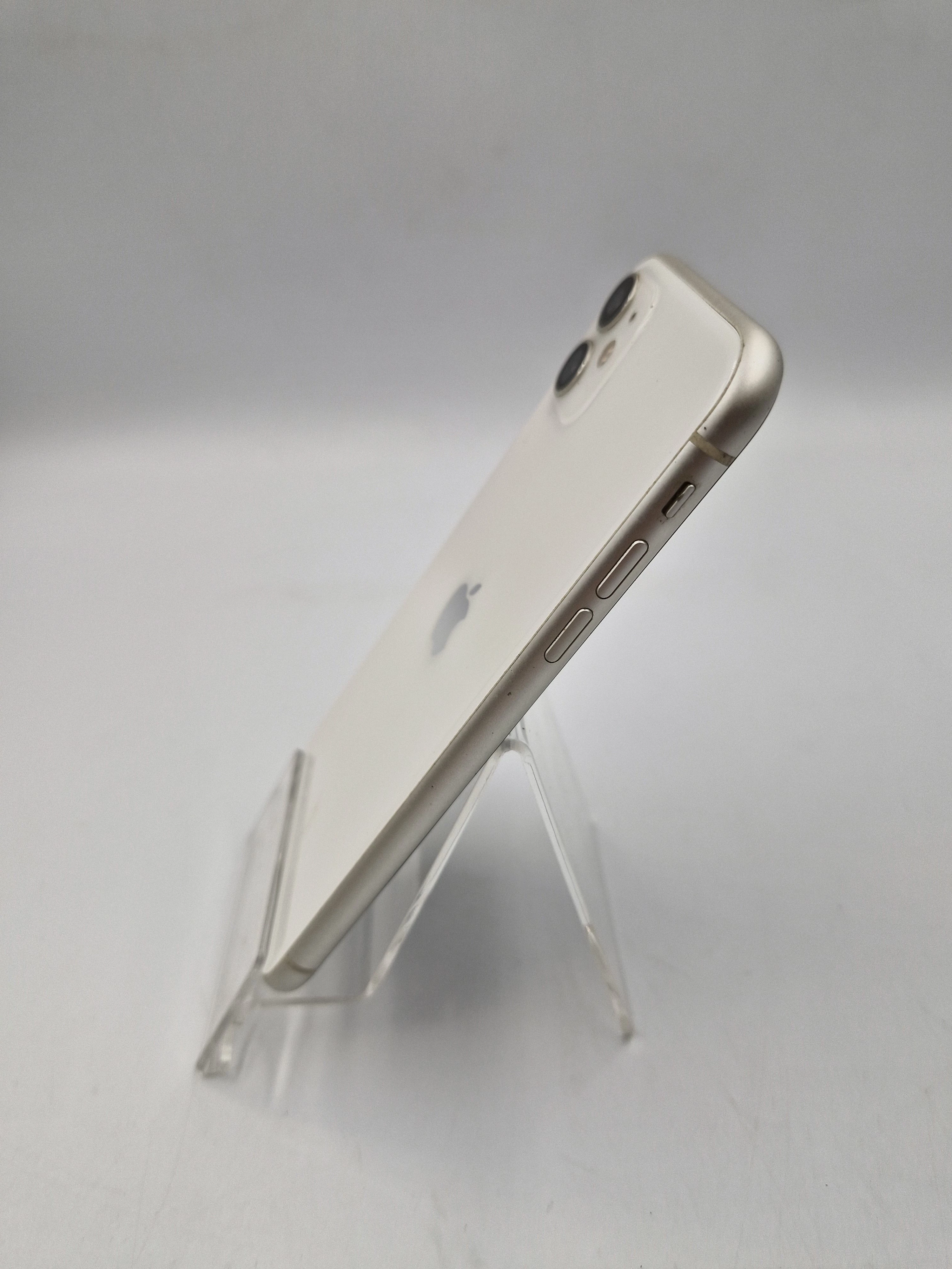 smartfon-iphone-11-128gb4gb-ram-kondycja-bat-77-przekatna-ekranu-610