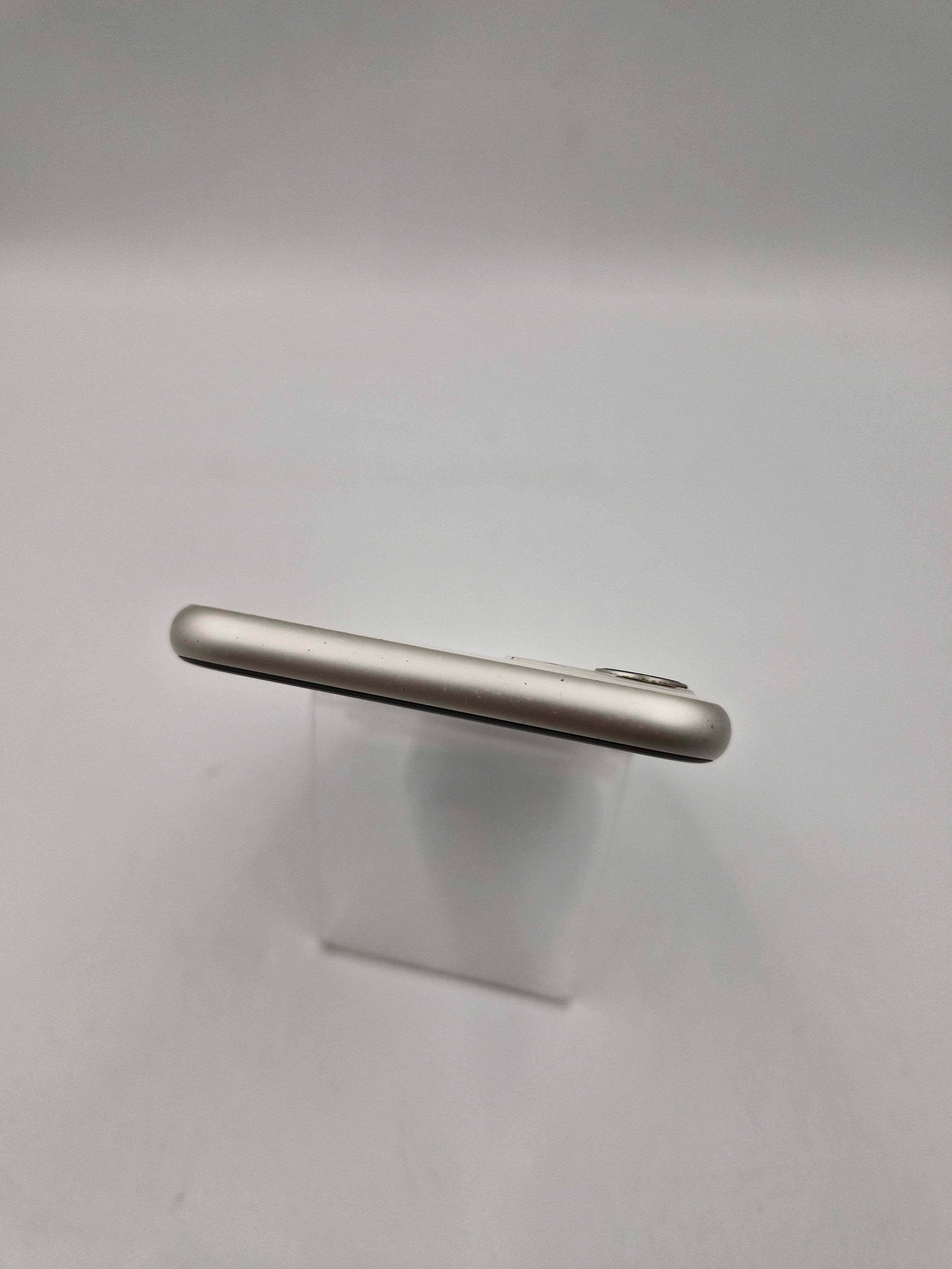 smartfon-iphone-11-128gb4gb-ram-kondycja-bat-77-wbudowana-pamiec-202869-214189